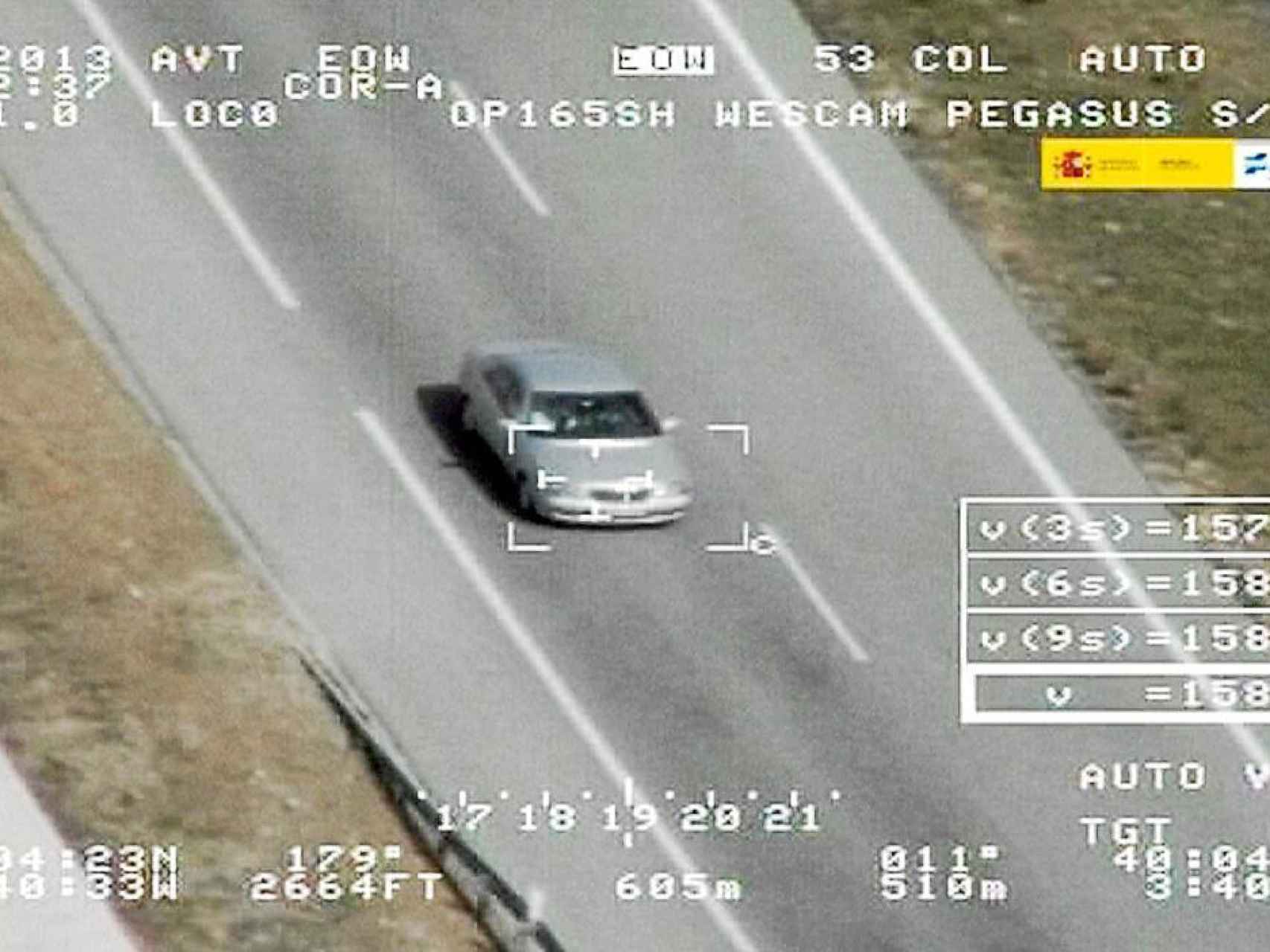 Vehículo capturado por una cámara-radar de vigilancia