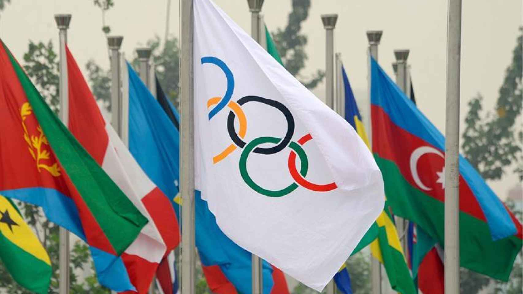 Bandera de anillos olímpicos.