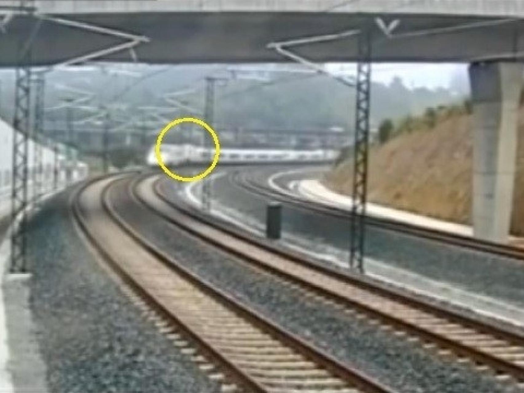 Captura 11 del vídeo del accidente del tren Alvia 730