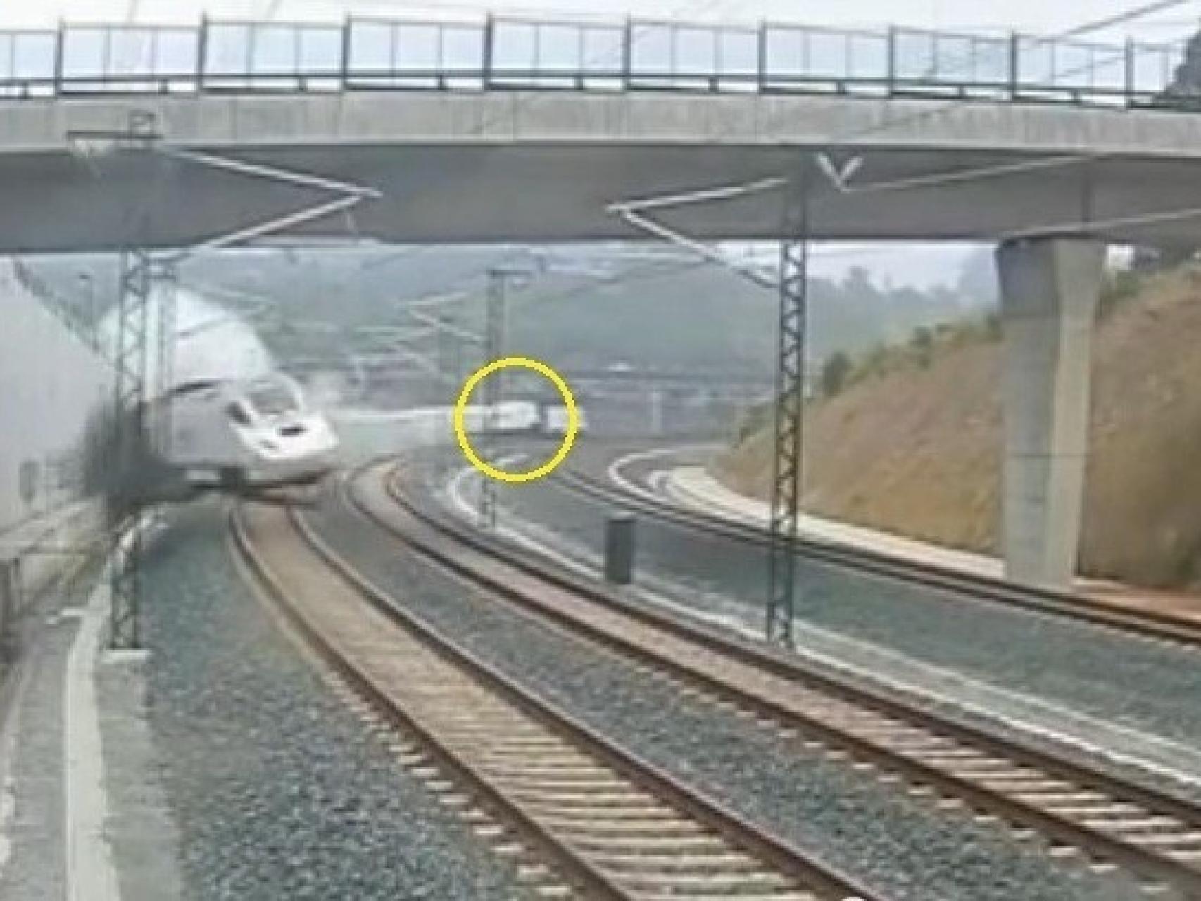 Captura 13 del vídeo del accidente del tren Alvia 730