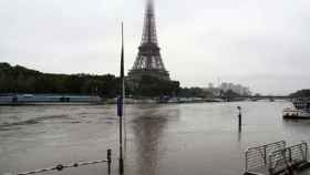 Image: El Louvre en peligro de inundación