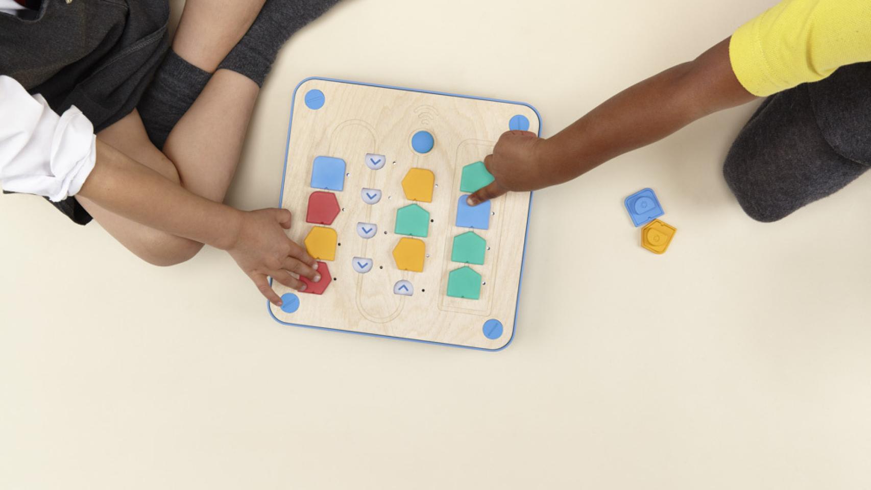 Con Cubetto, programas sin pantallas. /