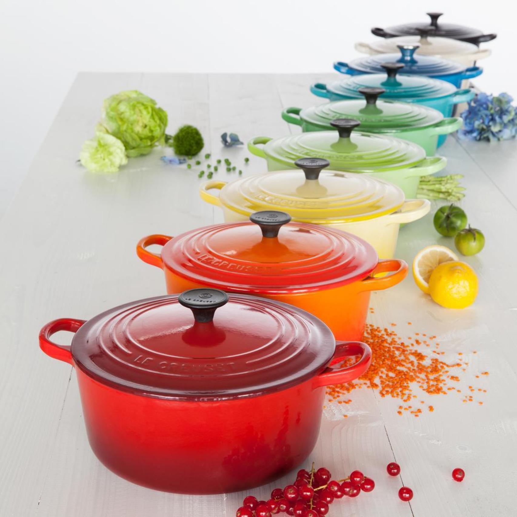 Algunos expertos han afirmado que utilizar colores vivos en el menaje anima a cocinar.