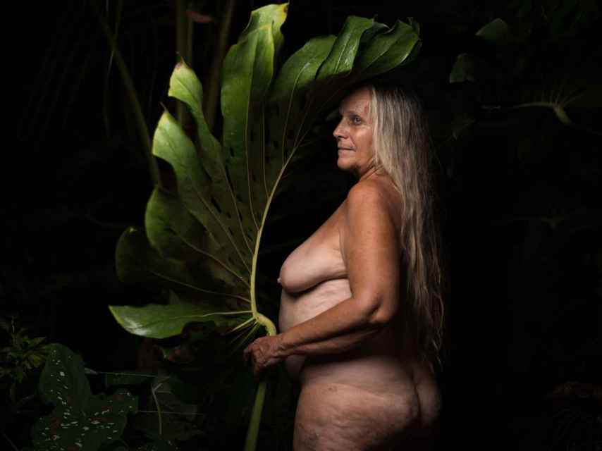 La madre de la artista, retratada desnuda.