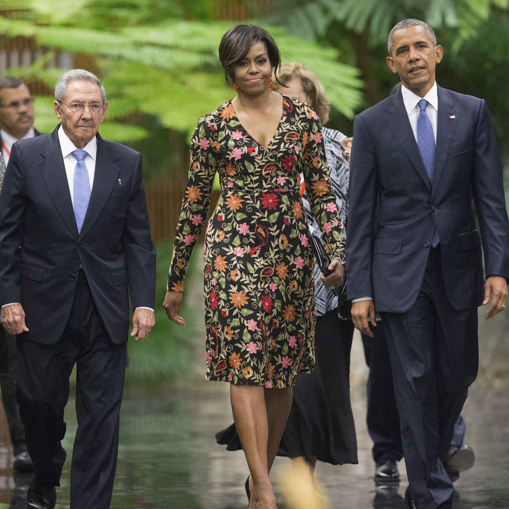 Michelle Obama con vestido de Naeem Khan en su visita a Cuba