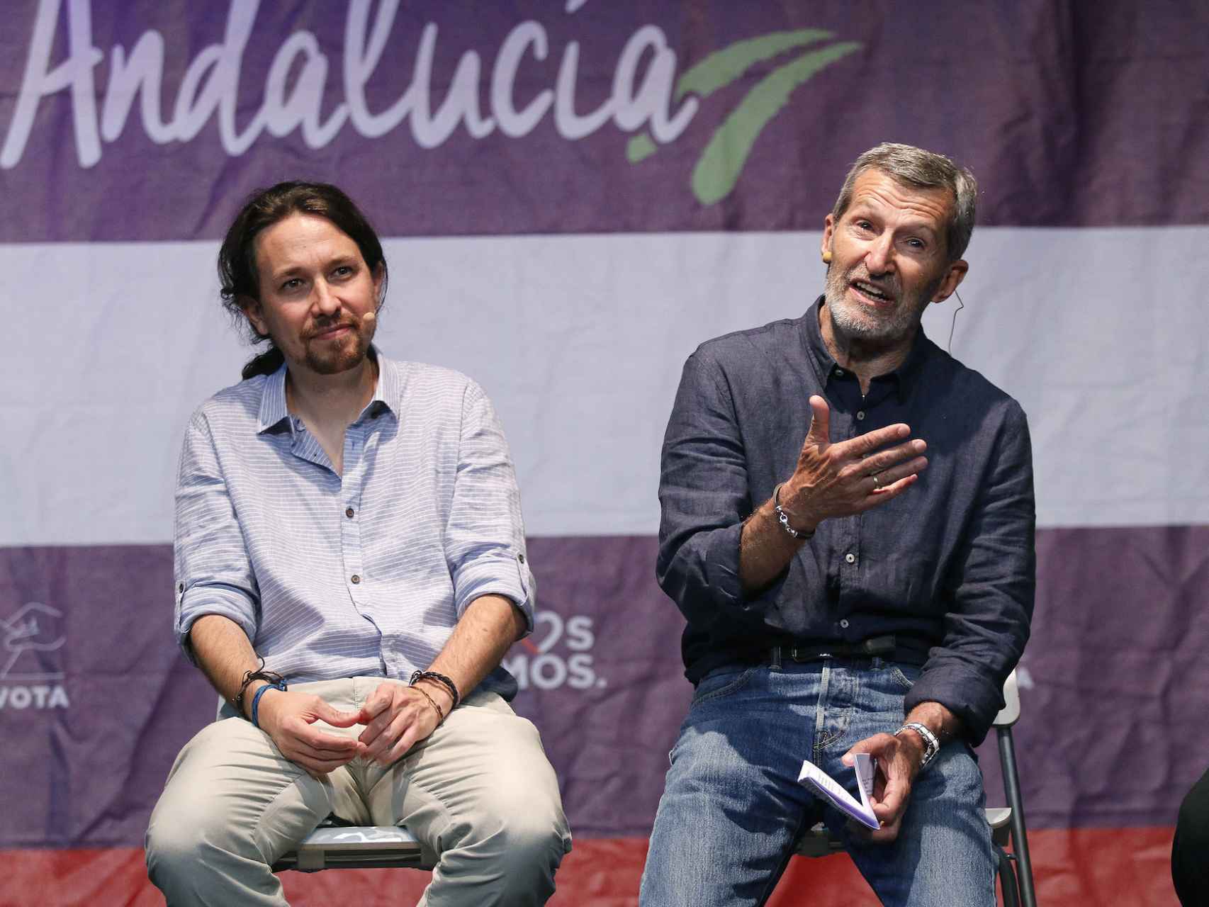 Pablo Iglesias junto al exJEMAD Julio Rodríguez en un acto de campaña.