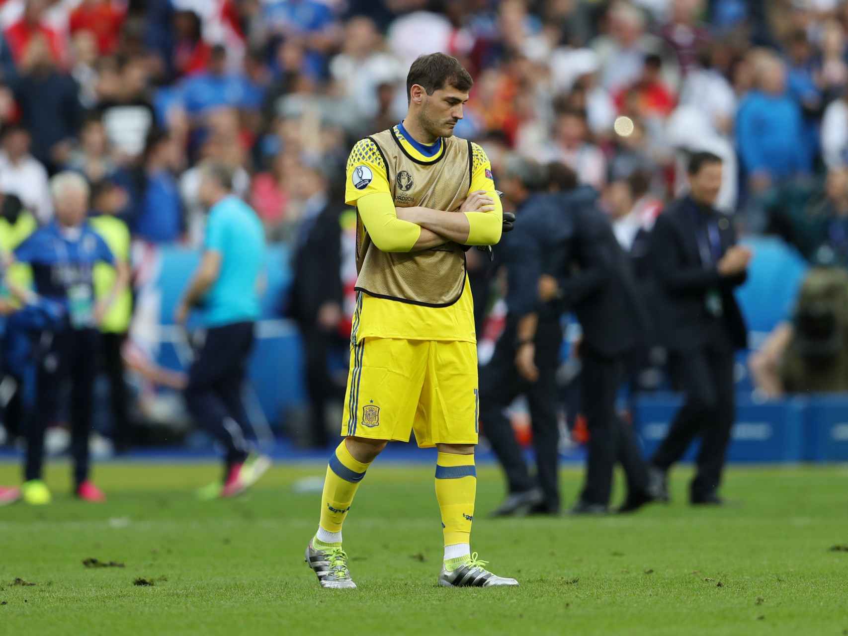 Casillas se lamenta tras el partido.