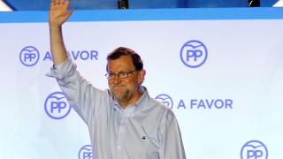 Rajoy celebra su resultado electoral en la sede del PP