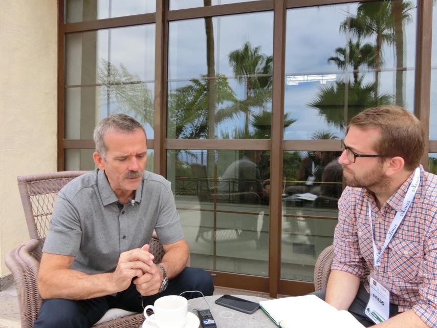 El comandante Hadfield, durante la entrevista.