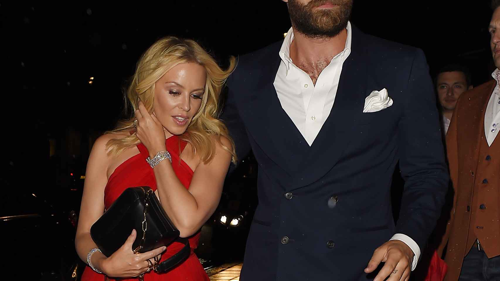 Kylie Minogue y su novio Joshua Sasse