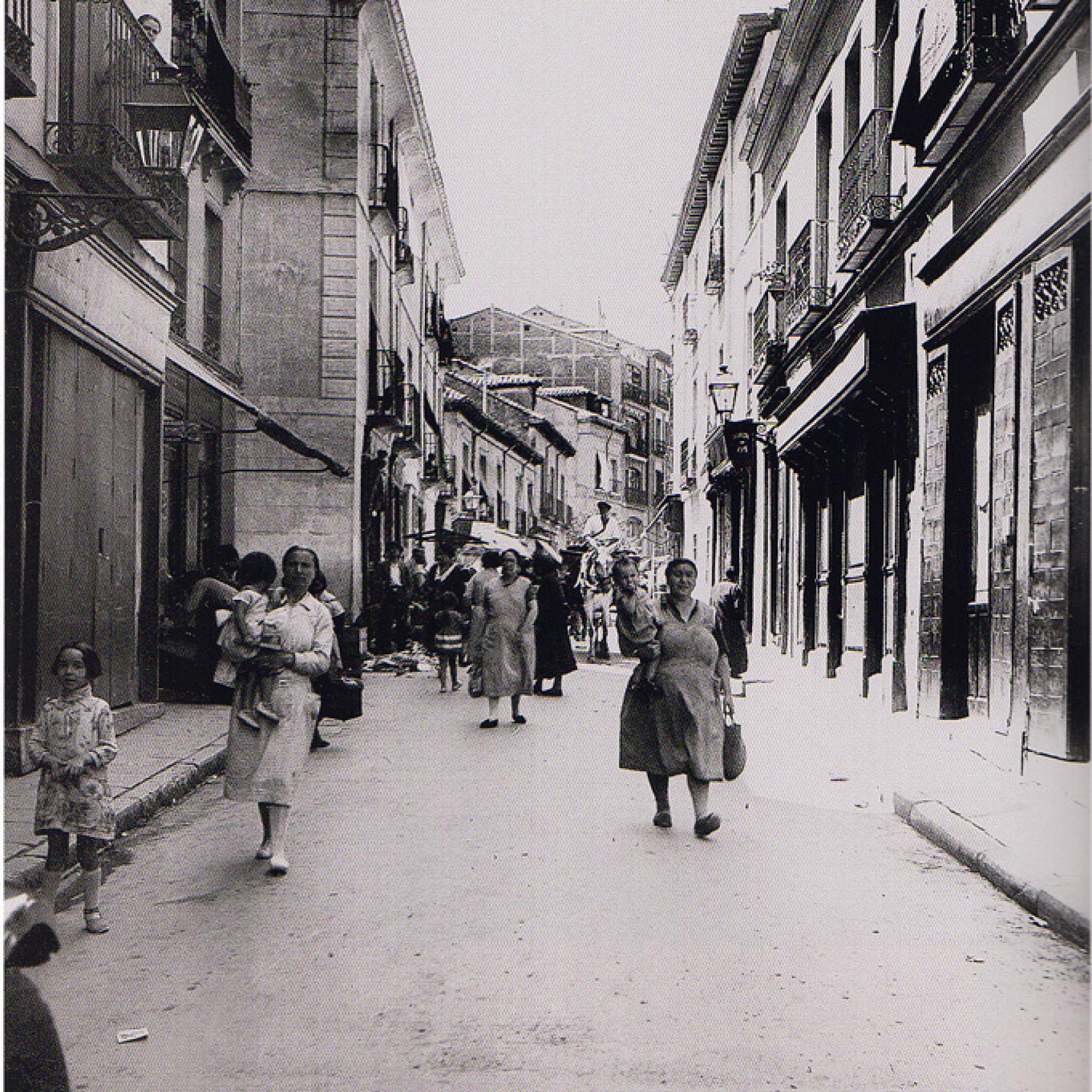La vida seguía como si nada en ciudades como Madrid, ajena a lo que sucedería unos días después.