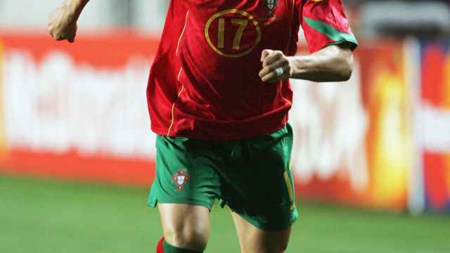 Cristiano Ronaldo, en un partido de la fase de grupos de la Euro 2004.