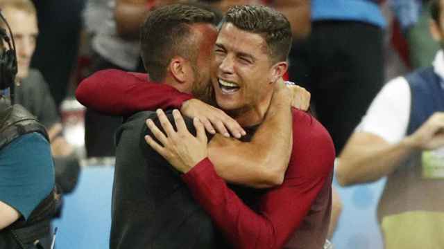 Cristiano celebra tras la victoria de Portugal.