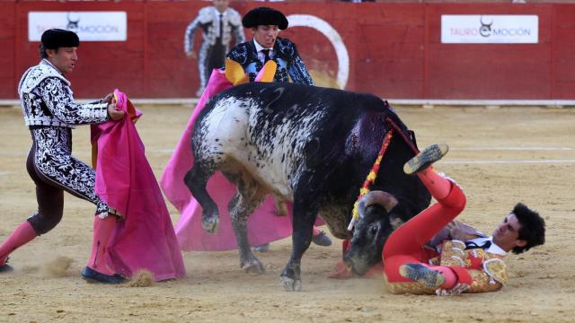 ¿Es idóneo que una TV pública emitiera la muerte del torero Víctor Barrio?