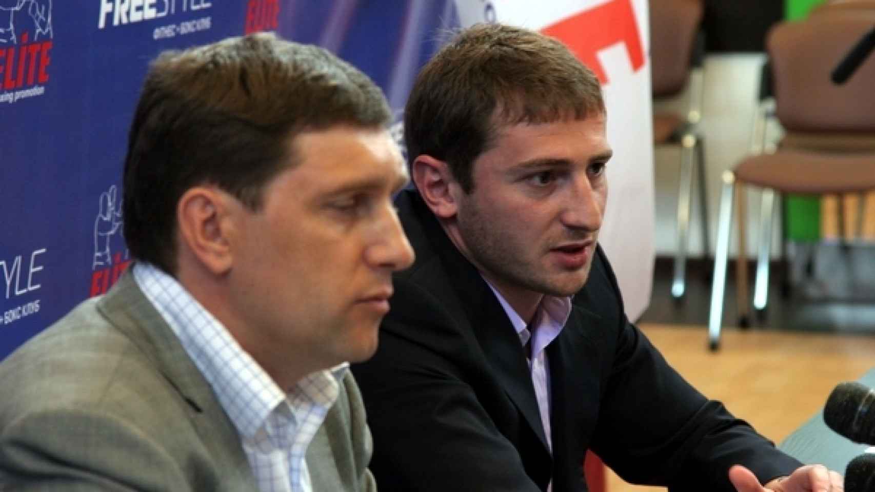 Stepan Chernovetsky (derecha), hijo del exalcalde de Kiev