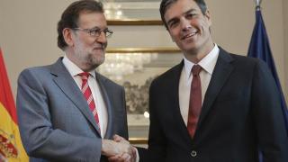 Rajoy junto a Pedro Sánchez/ Emilio Naranjo/ EFE