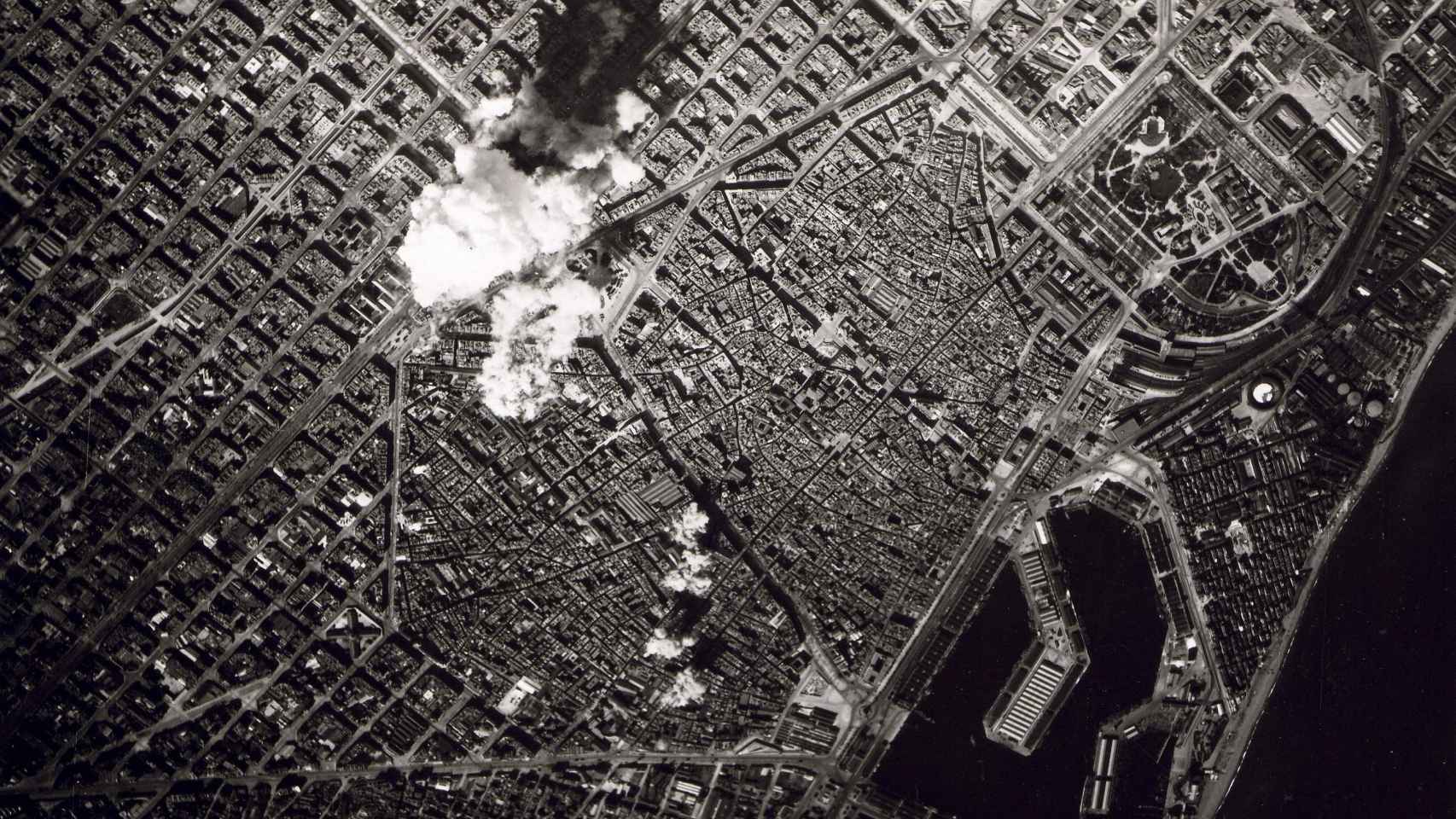 Bombardeo italiano sobre la ciudad de Barcelona en 1938.