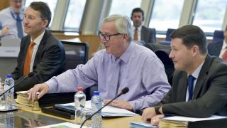 Juncker ha presidido la reunión de la Comisión que ha discutido la multa a España por el déficit