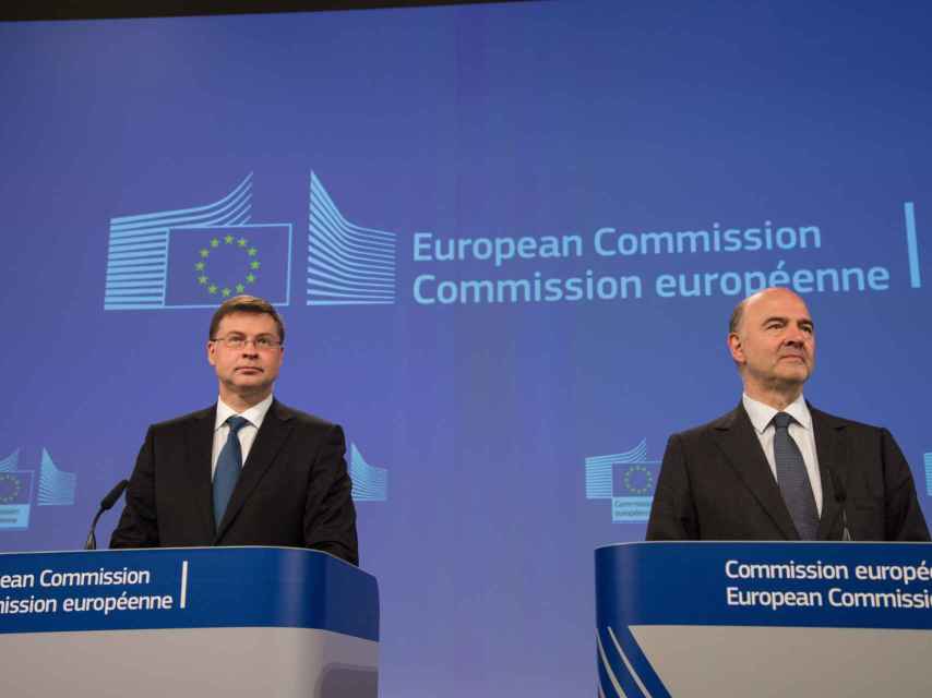 Moscovici y Dombrovskis estaban divididos sobre la multa a España