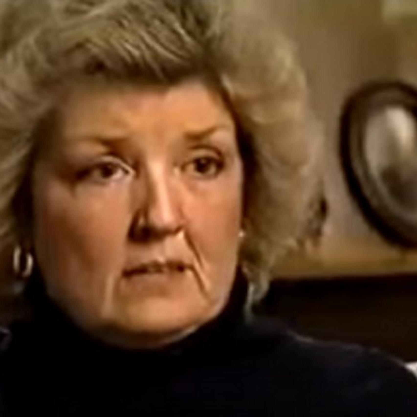 Juanita durante una intervención televisiva.