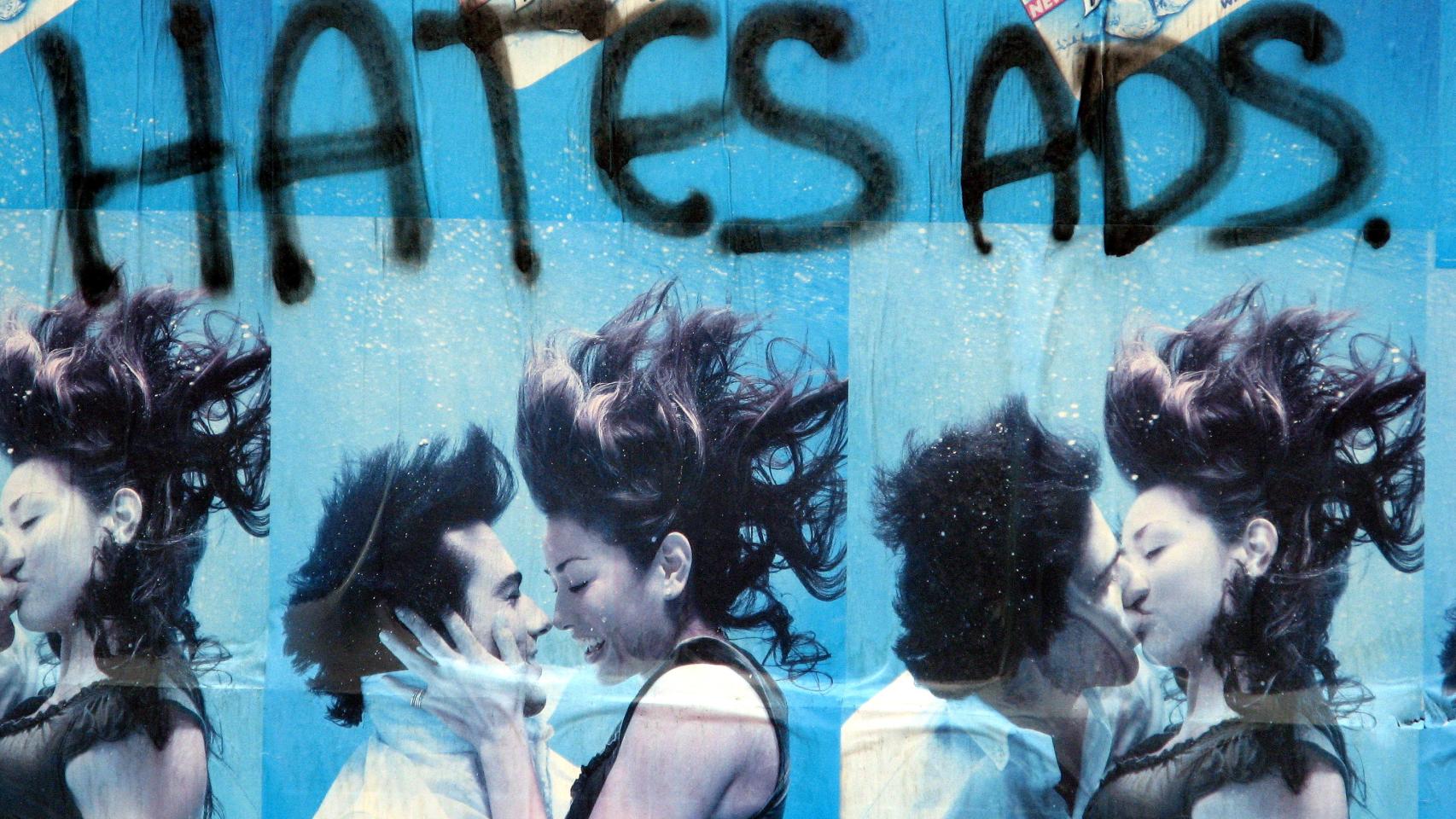 Gran parte de la publicidad para millennials está enfocada, curiosamente, a comportamientos sexuales.