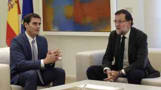 Primera reunión entre Rajoy y Rivera, en Moncloa, octubre de 2015.