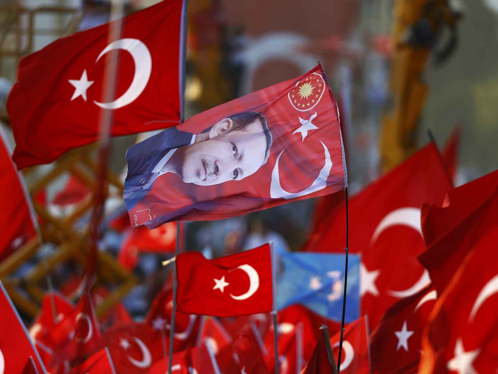 Más de un millón de turcos acuden al mitin antigolpista convocado por Erdogan