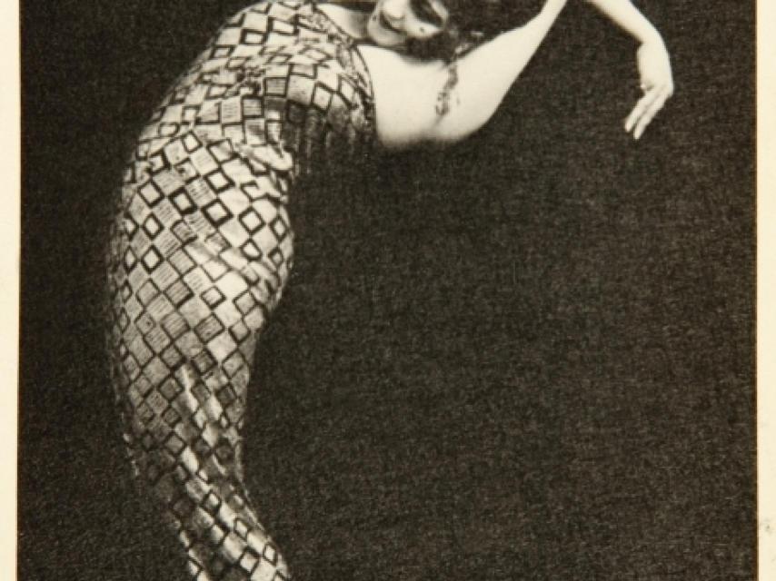 Tórtola, en plena danza de la serpiente.