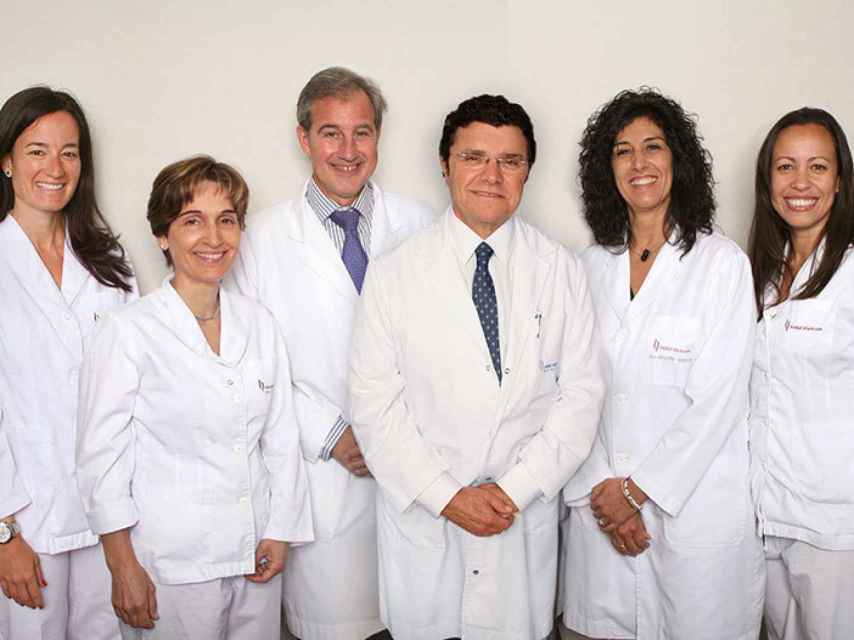 Equipo médico del Dr. Vila Rovira en el Instituto del Pelo