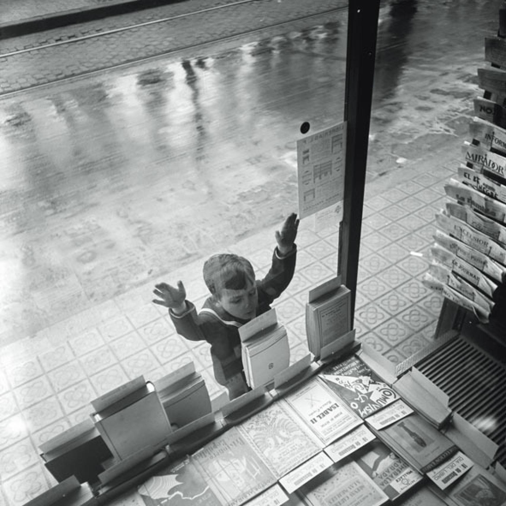 El día del libro, en 1932. Foto de Gabriel Casas, en el MNAC.