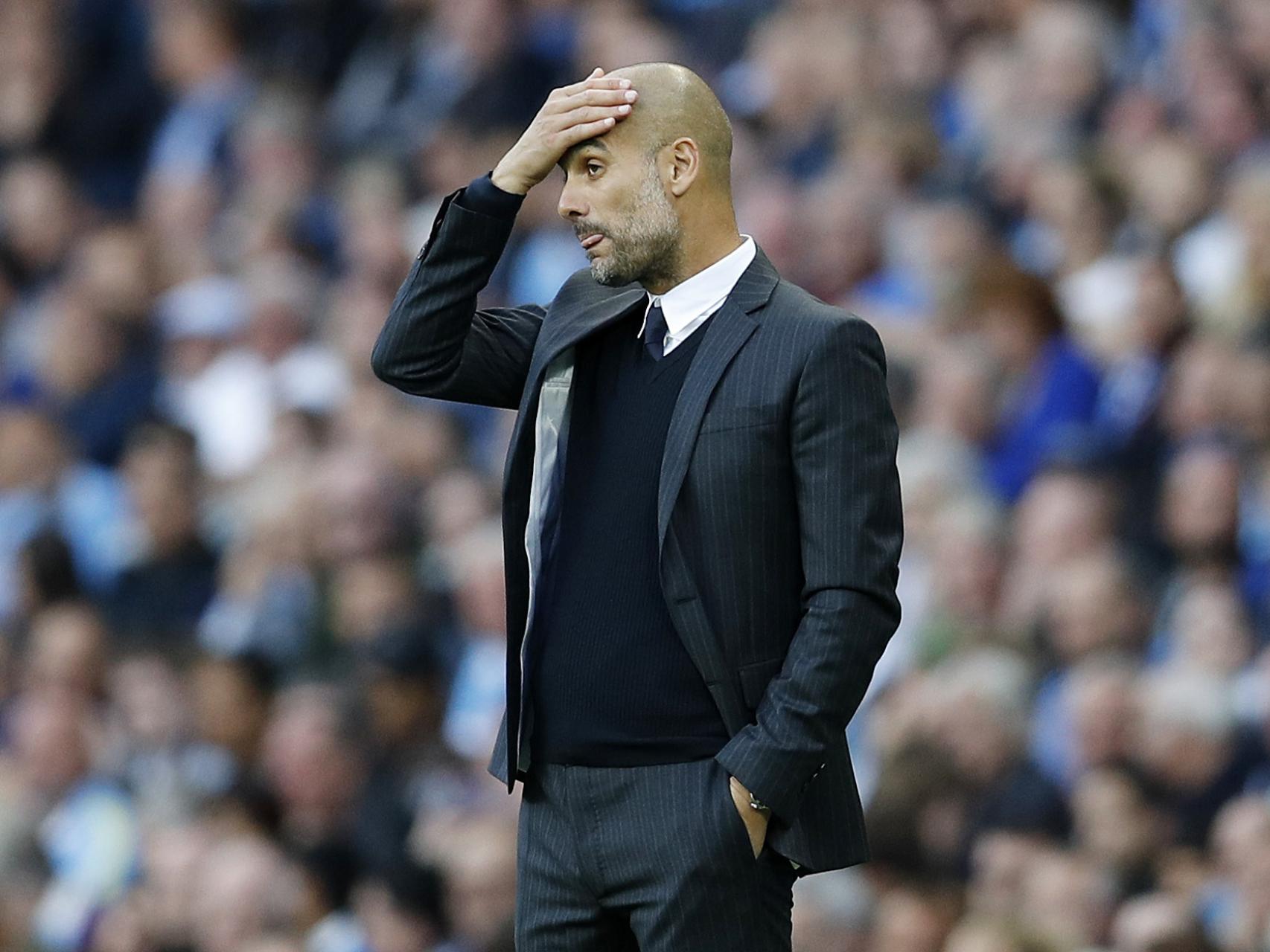 Guardiola se lamenta durante un tramo del partido contra el Sunderland.