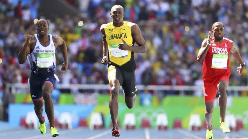 Bolt, en los últimos metros de su serie de los 100.