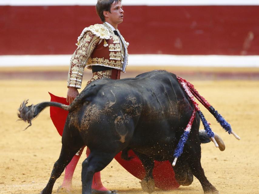 El Juli durante el duelo de Illumbe.