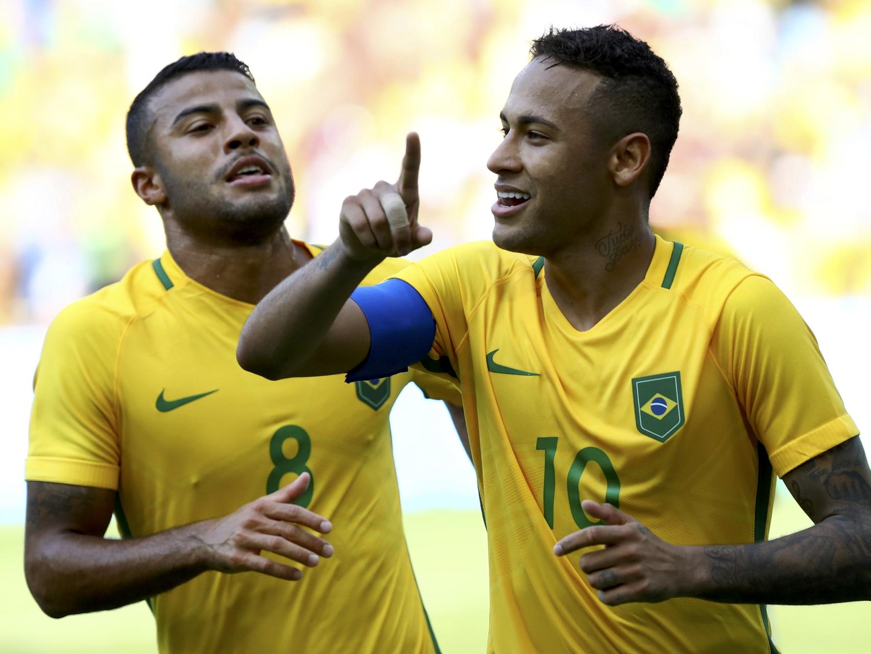 Neymar celebra un gol.