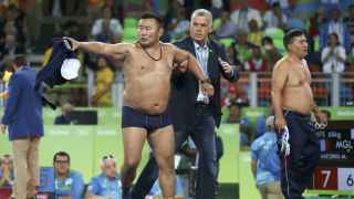 El desnudo de los entrenadores del mongol Mandakhnaran.