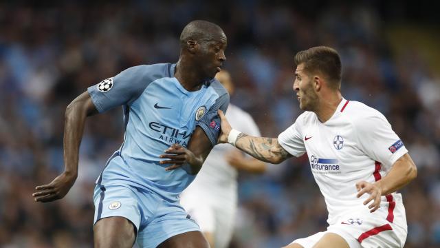 Touré en el partido contra el Steaua de Bucarest.