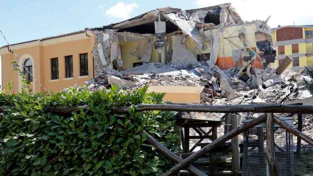 Escuela en Amatrice derrumbada tras el terremoto