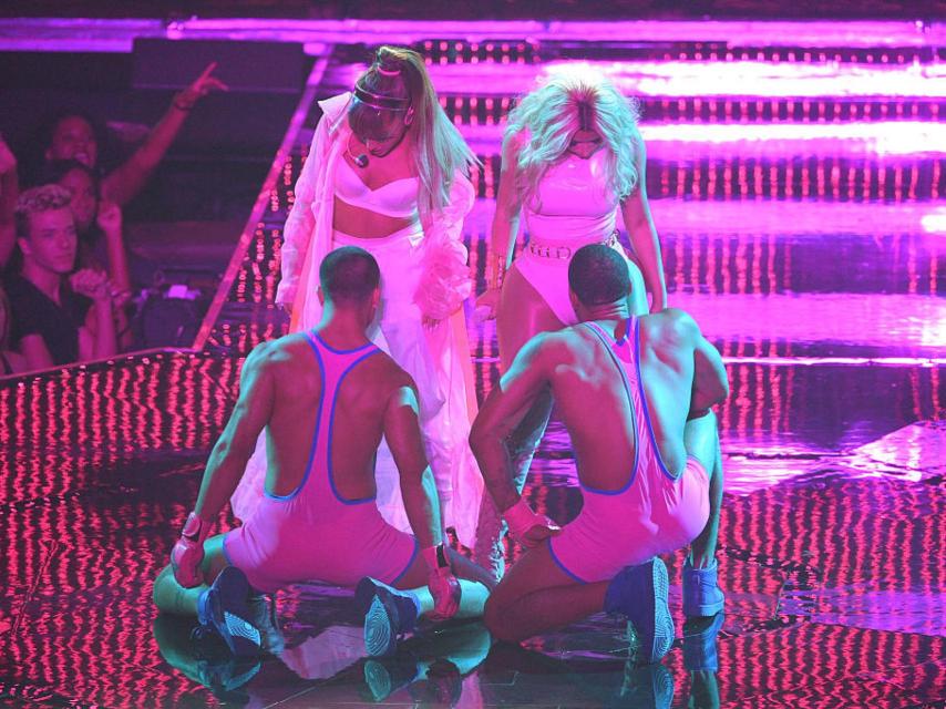 Ariana Grande invitó a Nicki Minaj al escenario.
