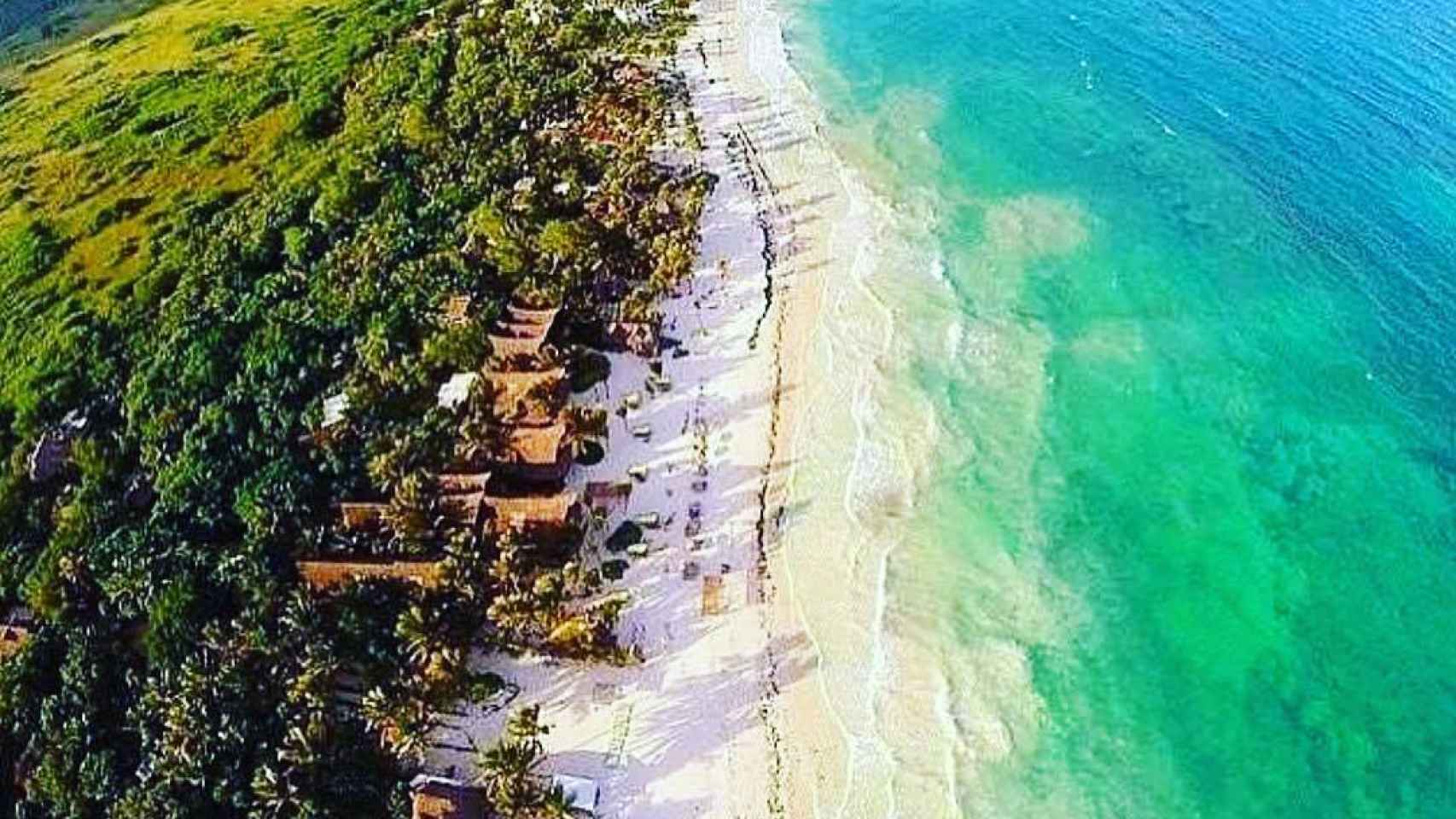 Vista aérea de las playas de ensueño de Jamaica.
