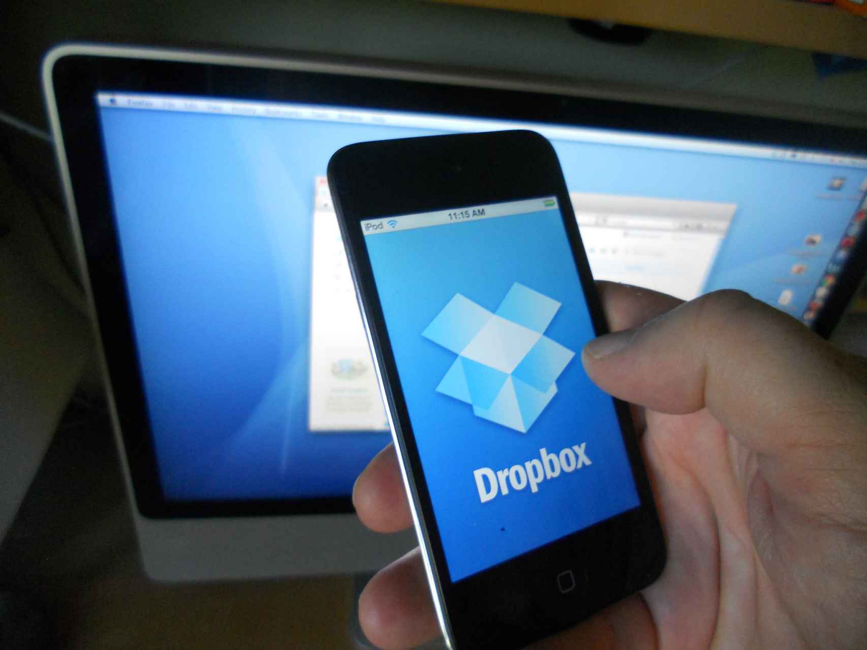 No, un 'hacker' no tiene tu contraseña de Dropbox (pero cámbiala)