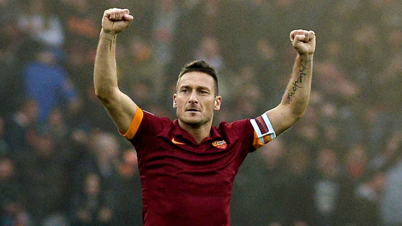 Francesco Totti durante un partido con la Roma