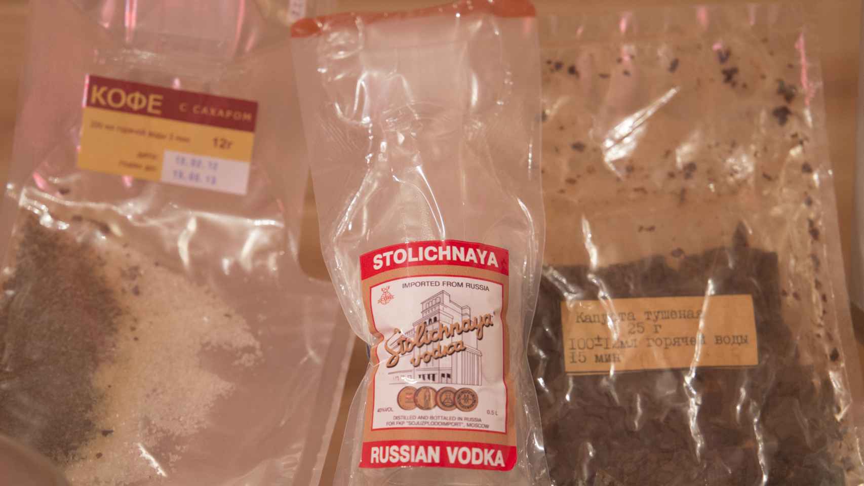 Vodka, café y comida de los cosmonautas rusos