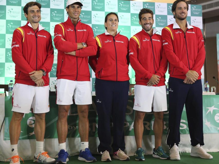 El equipo español de la Davis, después de la conferencia de prensa.