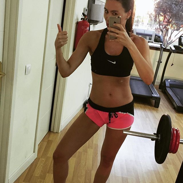La ex mujer de René Ramos haciendo deporte