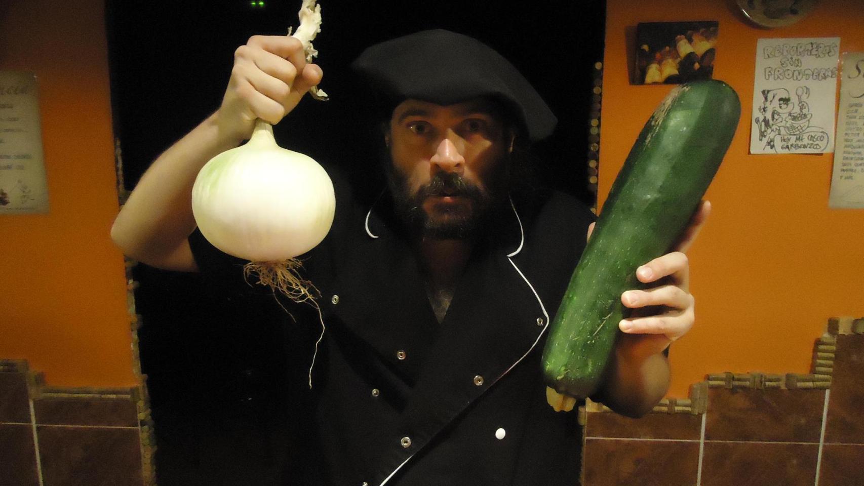 Joan Rosell, dueño de La Encantaria, en su restaurante.