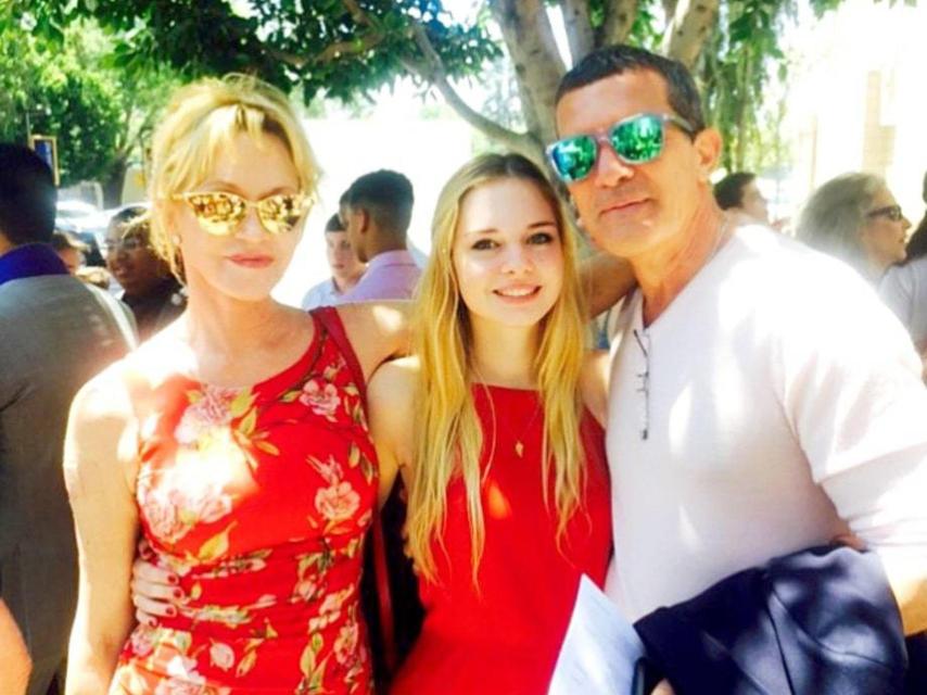 Melanie Griffith y Antonio banderas con su hija Estella del Carmen.