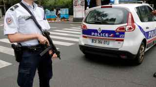 Policía francesa en París.