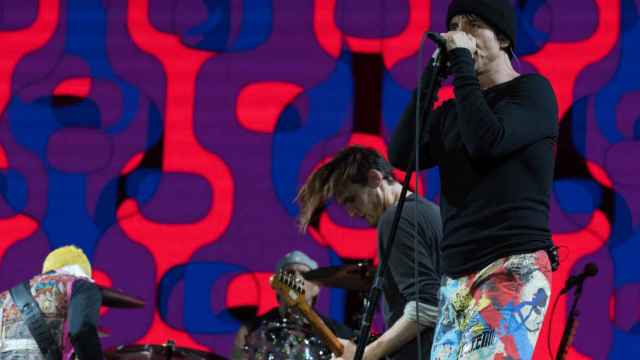 Red Hot Chili Peppers en plena actuación este verano.