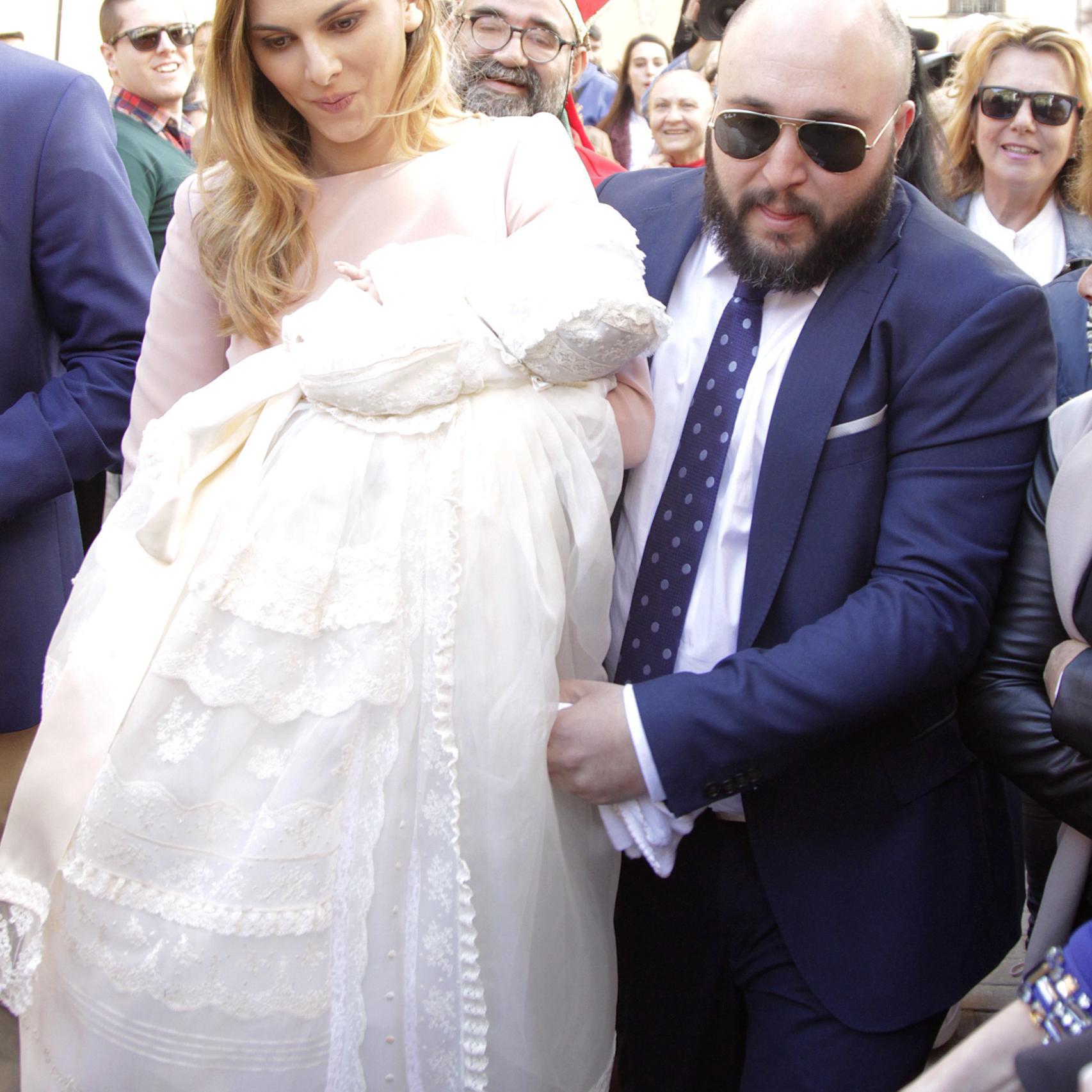 Irene Rosales y kiko Rivera en el bautizo de su hija Ana