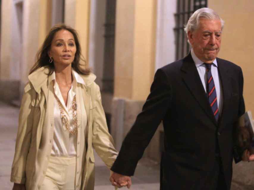 Isabel y Mario Vargas Llosa llevan algo más de un año saliendo juntos